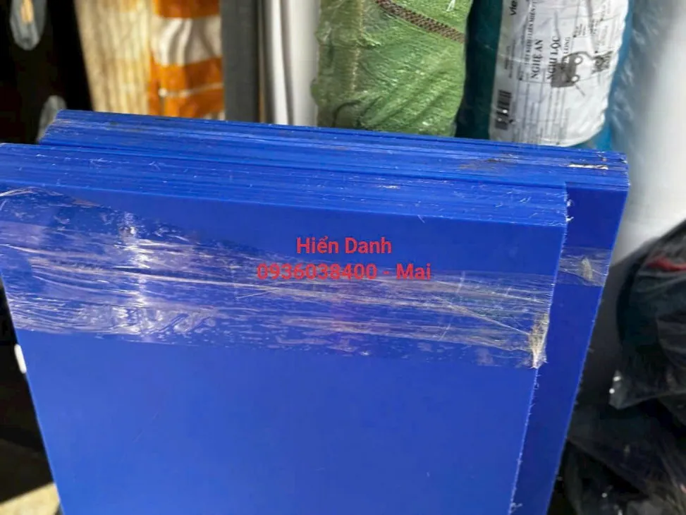 Nhựa MC cây tròn đặc phi 55 mm — ảnh thực tế