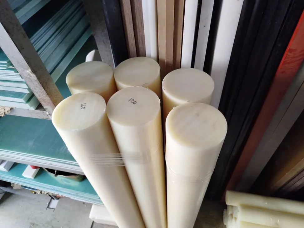 Nhựa PA cây tròn đặc phi 15 mm — 120mm