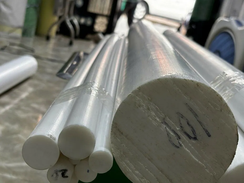 Nhựa Teflon PTFE cây tròn đặc phi 155 mm — phi 100
