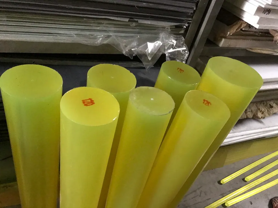 Nhựa PU cây tròn đặc phi 115 mm — phi 120