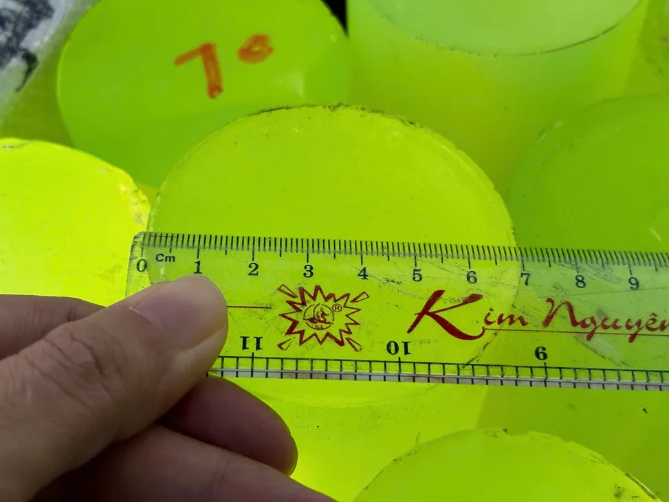Nhựa PU cây tròn đặc phi 100 mm — phi 70