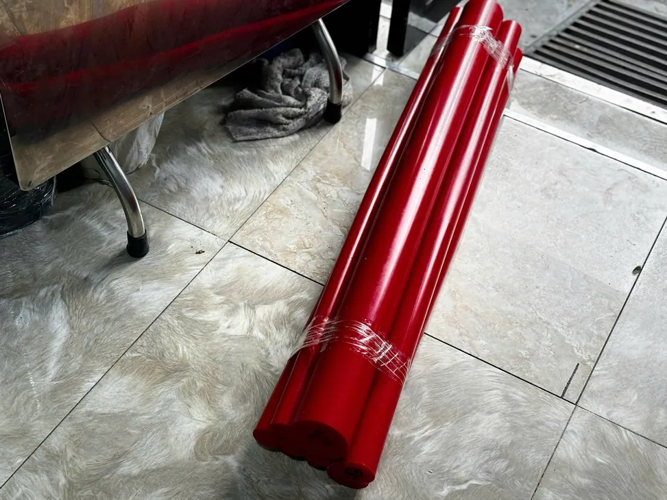 Nhựa PU cây tròn đặc phi 65 mm — mau do