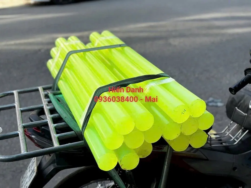 Nhựa PU cây tròn đặc phi 40 mm — 1m