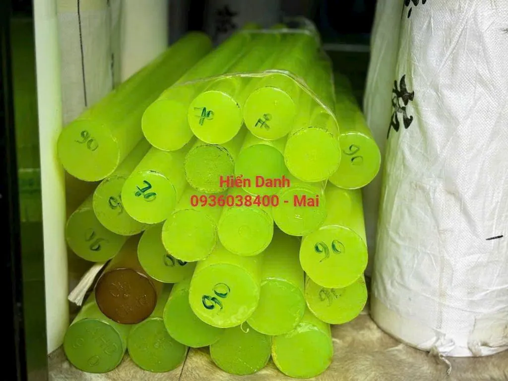 Cây nhựa PU tròn đặc — xanh