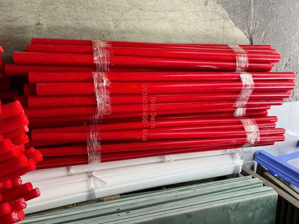 Nhựa PU cây tròn đặc phi 145 mm — mau do 1