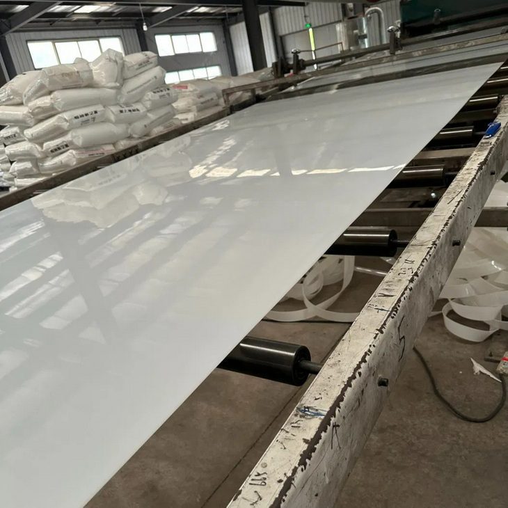 Nhựa PP tấm - một trong những loại nhựa công nghiệp phổ biến nhất