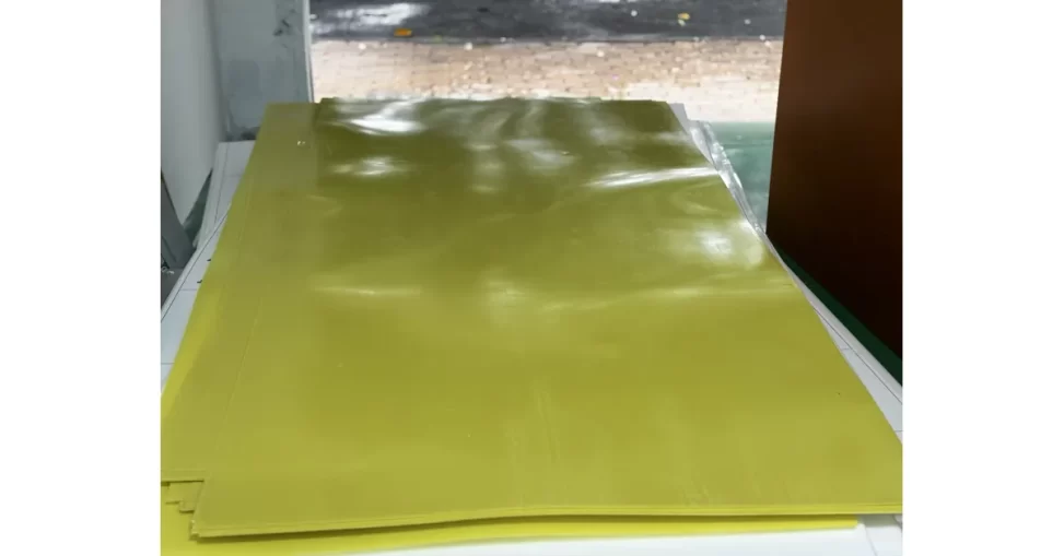 Nhựa Acrylic (PMMA) Tấm Trong Suốt: So Sánh Với PC